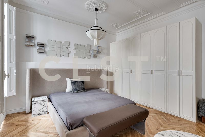 Foto 5ee03995-15cc-4723-8f59-3ab9c4316bc6. Apartament amb xemeneia calefacció a Dreta de l´Eixample Barcelona