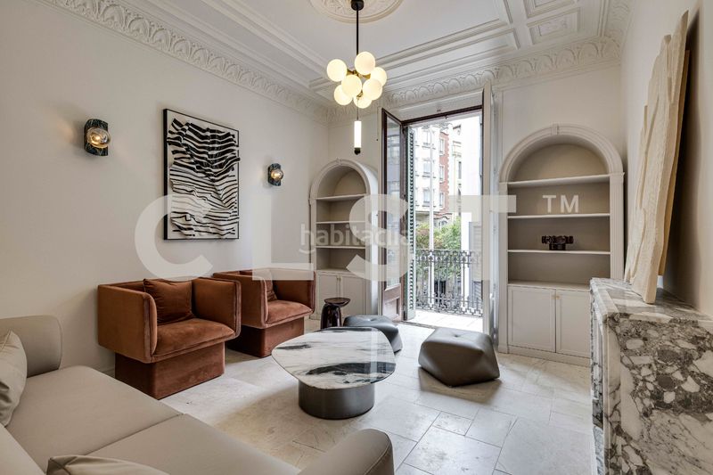 Foto 852eb7c0-69d0-492a-84df-f27ff038cc06. Apartament amb xemeneia calefacció a Dreta de l´Eixample Barcelona