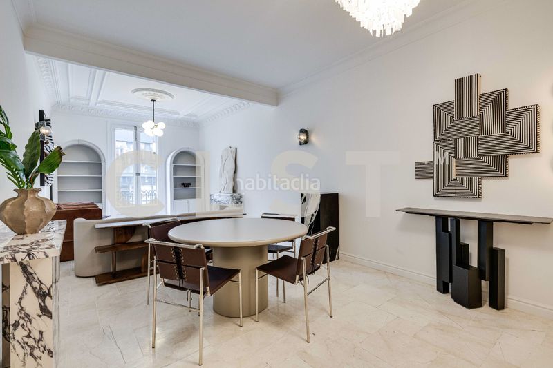 Foto 9cb0da1d-a9ca-4907-bbf7-638ac5336667. Apartament amb xemeneia calefacció a Dreta de l´Eixample Barcelona