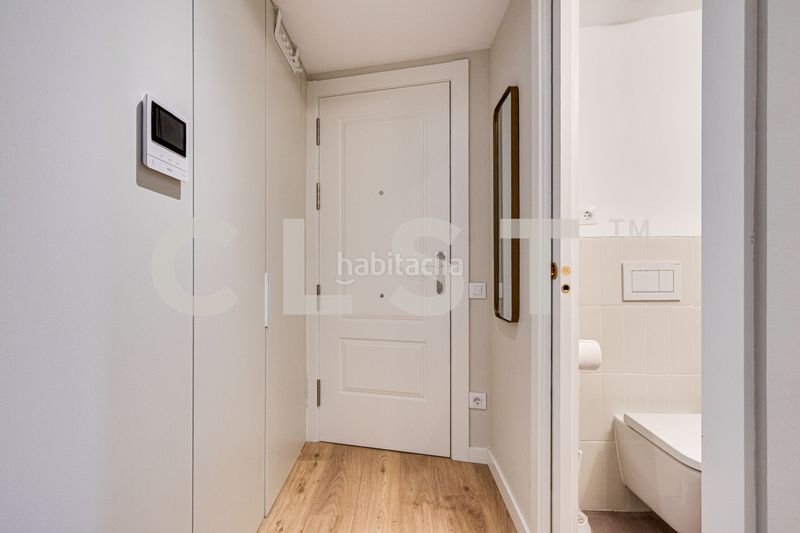 Foto 221a8655-1807-472f-a9bf-53cf453d4c2a. Apartament amb calefacció a Gòtic Barcelona
