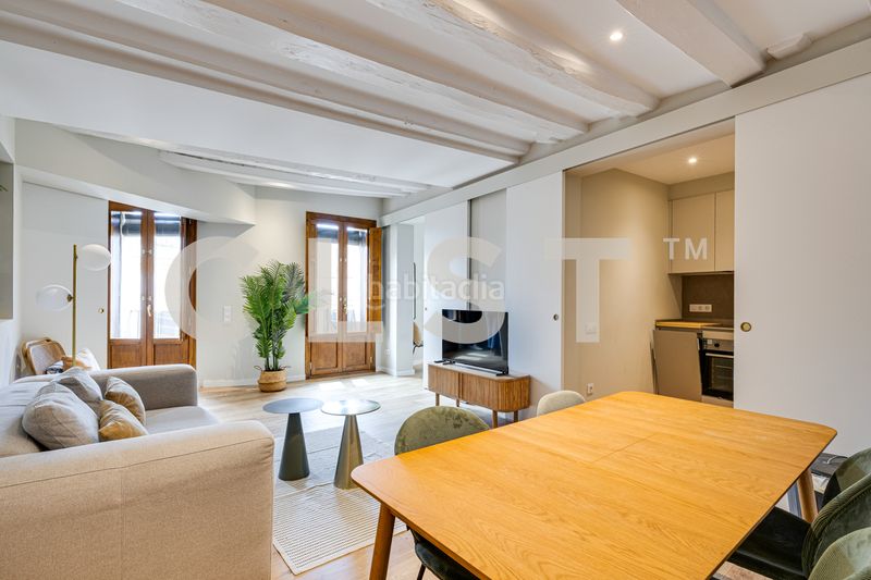 Foto 23e2bc7d-dbee-4fd7-8b3a-c19ea35999cf. Apartament amb calefacció a Gòtic Barcelona