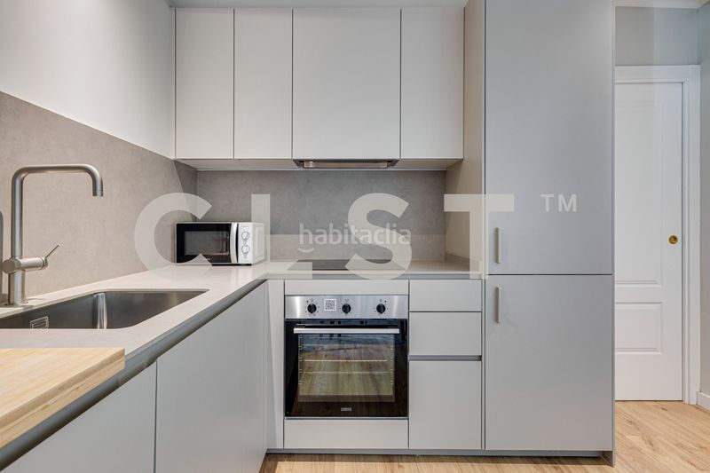 Foto 92d8f20e-1d17-4345-abb0-5e9b79932c4f. Apartament amb calefacció a Gòtic Barcelona