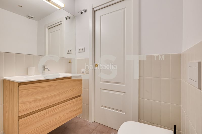 Foto b3a6bfac-d9ce-4208-8efe-376f7bfbf326. Apartament amb calefacció a Gòtic Barcelona