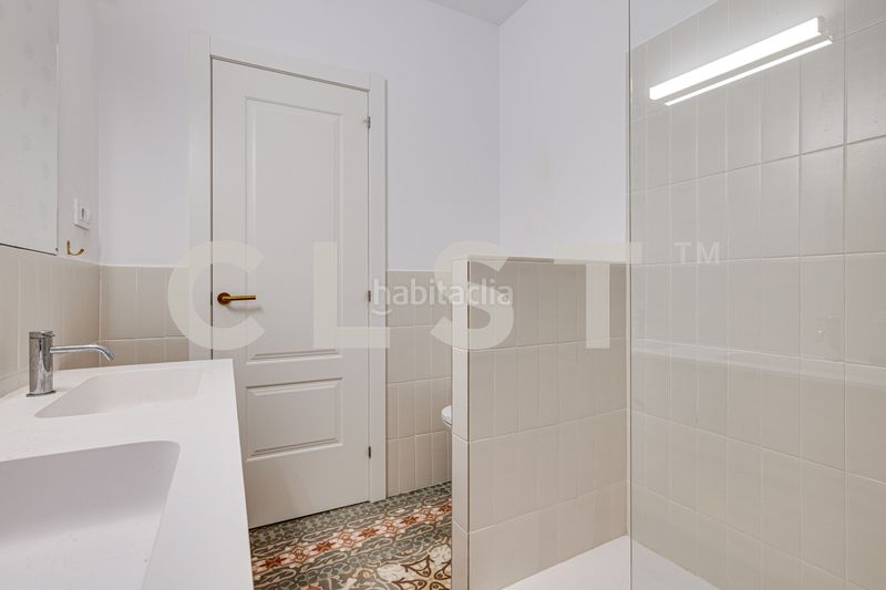 Foto c41d1db3-62b8-4267-9b72-d251d705e185. Apartament amb calefacció a Gòtic Barcelona
