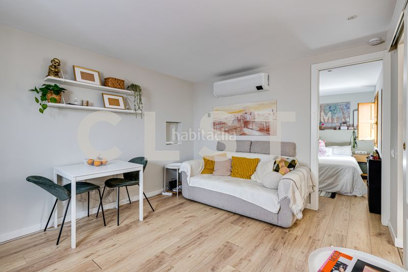 Foto f22de1d4-02a1-4fa6-ba4a-7a64c8c0d4a4. Àtic amb calefacció a Gòtic Barcelona