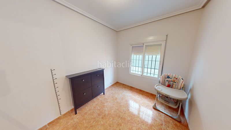 Foto 4f8c0fff-61e7-4547-8072-cb4fc57dc6c7. Casa adossada a Albatera