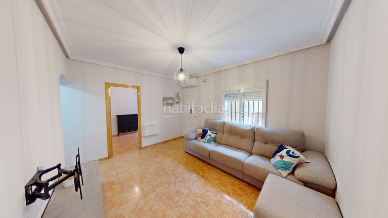 Foto c727776f-1fb4-425f-a658-8459655534b4. Casa adossada a Albatera