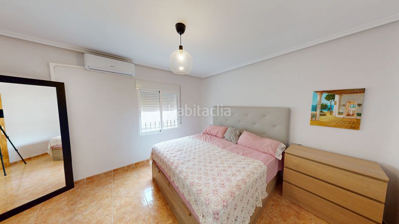 Foto faf1c1cd-d587-4b7e-bf1e-59ce08607c2a. Casa adossada a Albatera