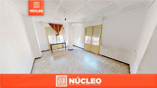 Pis  Carrer josé romero lópez. ¡amplia vivienda en quinta planta, muy luminosa y haciendo esqui