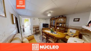 Maison  N/a. Casa con patio, garaje y gran potencial en cerro lobo – albacete