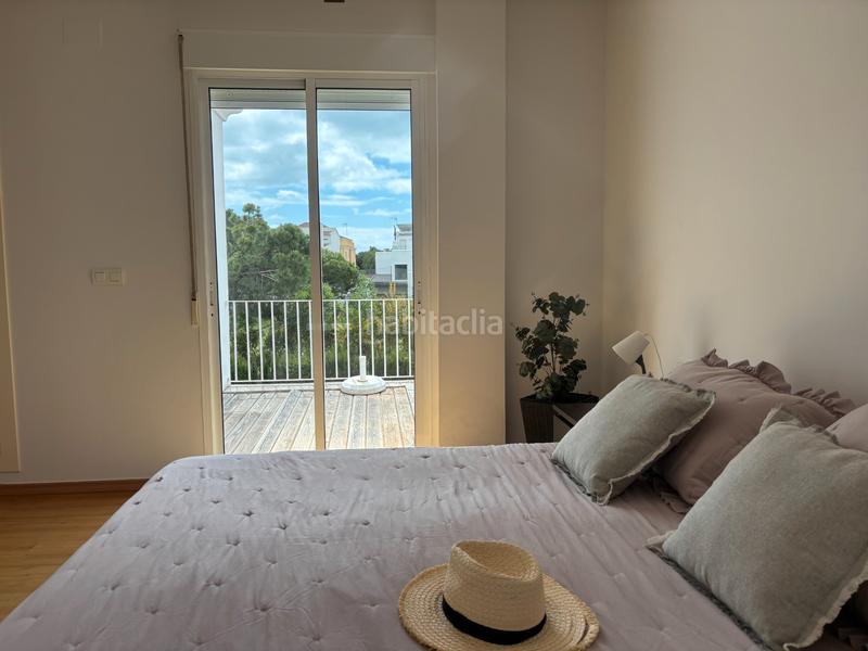 Foto 15fbd7e2-a515-4650-b52e-4249db42773f. Lloguer casa aparellada a paseo de la chirina 16a a Islantilla