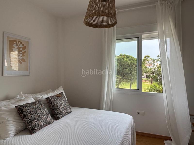 Foto da2e8eba-195f-4fbd-9a70-b6d2ca8cd2f4. Lloguer casa aparellada a paseo de la chirina 16a a Islantilla