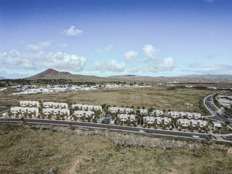 Foto 19ebe8aa-6a96-4bed-a586-dca8a9b9f3e0. Casa a costa Teguise Teguise