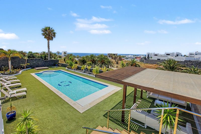 Foto daff2d07-1f37-45e6-aa4f-f8e8d10d1d4c. Casa a Punta Calero Yaiza