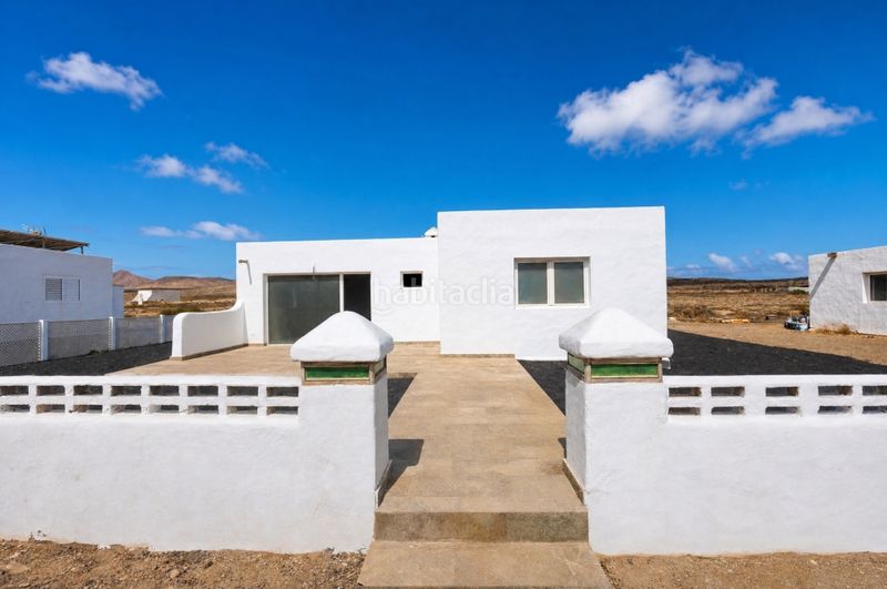 Foto f4377fba-bbe3-4f57-a321-58471207b050. Casa a Caleta de Famara Teguise