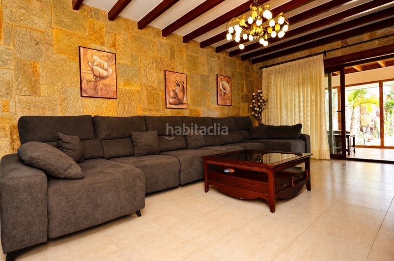 Foto 861b5ebe-0821-42ca-8d2d-c70fee8f9222. Casa a Playa Blanca Yaiza