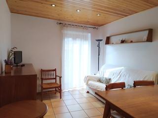 Miete Appartement  Esglèsia. Apartamento en alquiler en montellà
