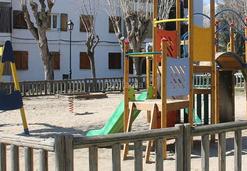 Foto 4bb8d2bd-fc0e-4300-906d-ba342ed64fa2. Pis amb calefacció piscina a Guadarrama