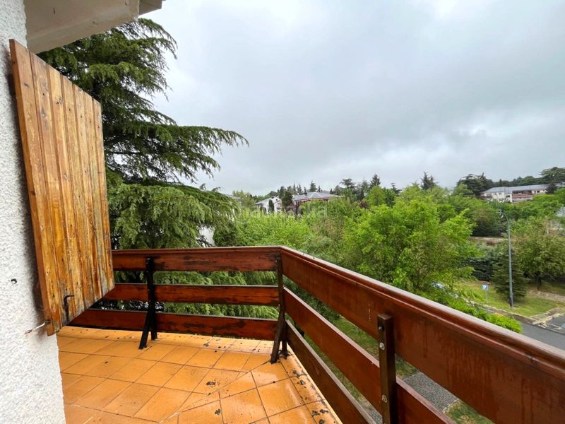 Foto f24aa9a4-b8d0-4259-9f20-9517db61a8c1. Pis amb calefacció piscina a Guadarrama