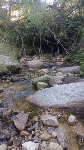 Foto b79130da-3a78-422e-8101-bc914c34e34c. Finca rústica a carretera de la jarosa 1 a Guadarrama