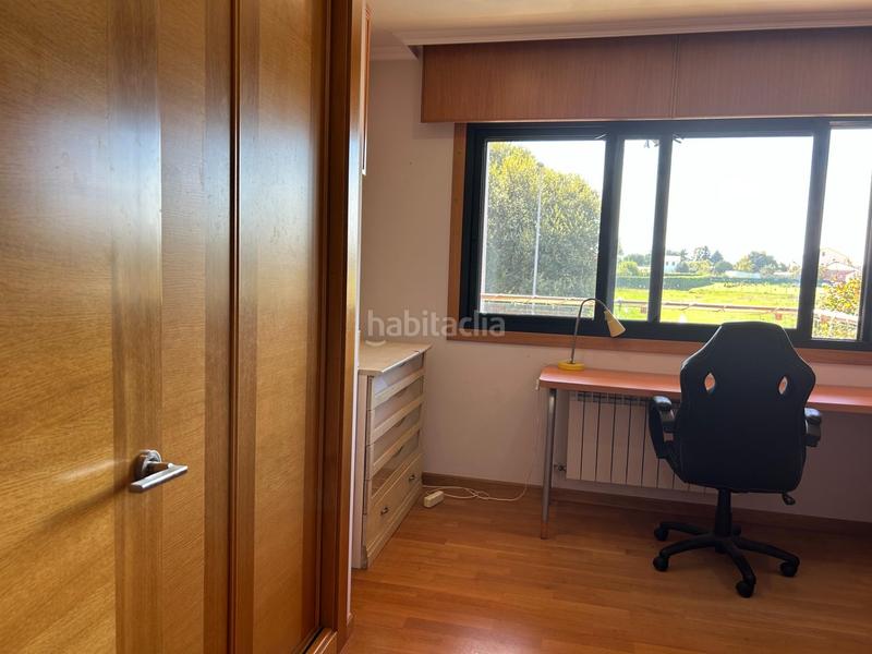 Foto 41665eb4-429b-45ef-b6cc-de06e14f54ca. Casa bifamiliare con riscaldamento parcheggio piscina in Ferrol