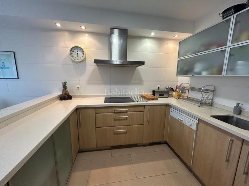 Foto 73a78b3a-3c8a-4949-b178-d80ce446d66f. Casa bifamiliare con riscaldamento parcheggio piscina in Ferrol