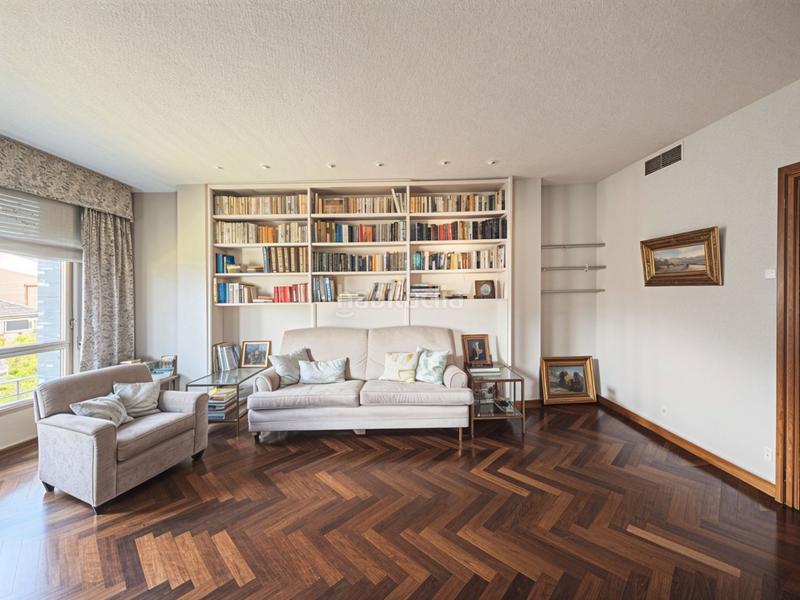 Foto d4af8250-55fc-495f-ade8-a46d1c1ebf62. Pis amb calefacció a Paseo Independencia Zaragoza