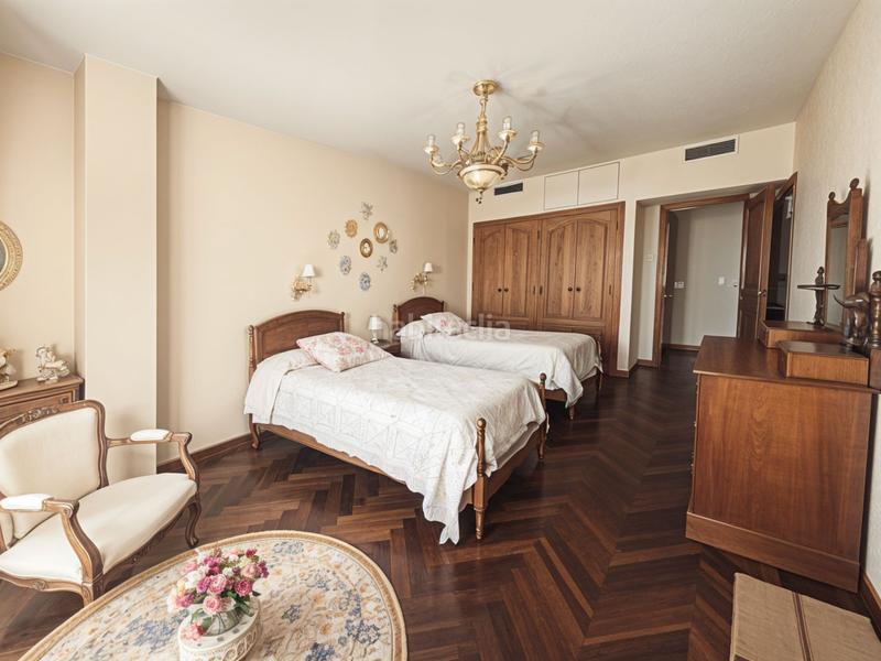 Foto f7731d20-f8a9-4bb4-8560-953153395529. Pis amb calefacció a Paseo Independencia Zaragoza