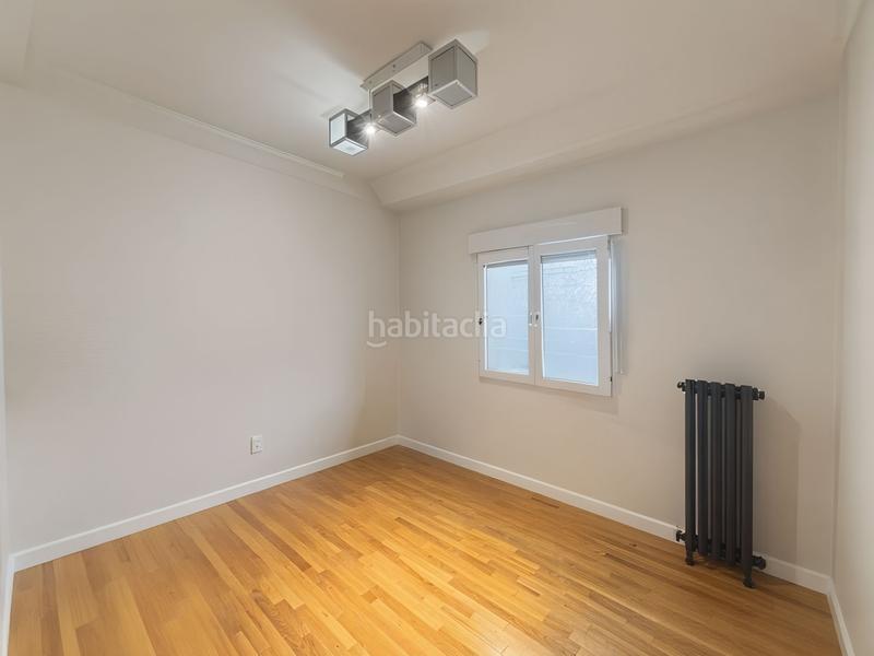 Foto 0e574784-1c4a-4f8b-9dfa-b0588c2be021. Flat with heating in Ruiseñores Zaragoza