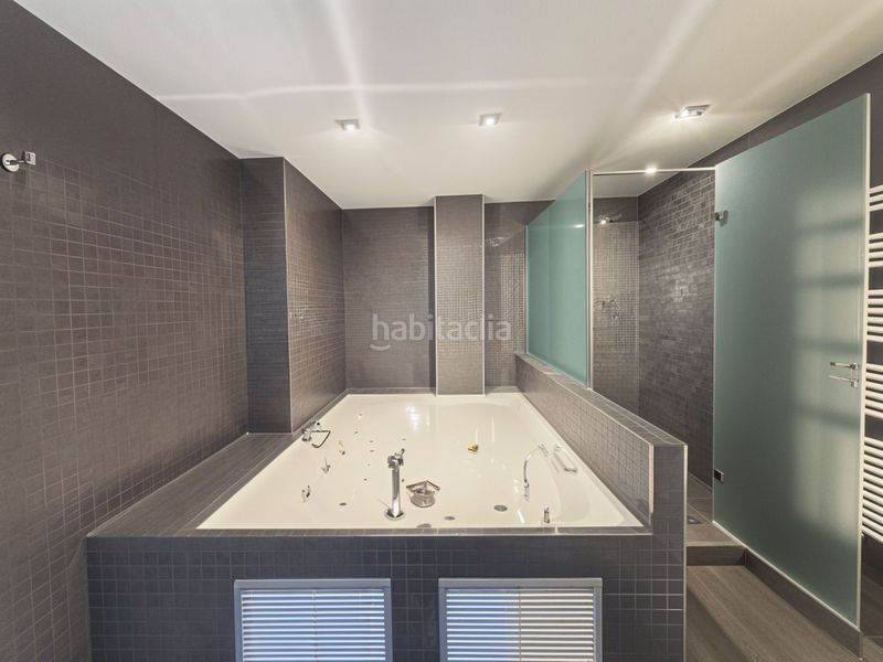 Foto 055d0049-8535-413c-8b63-440ec7bd8122. Pis amb calefacció a Universidad San Francisco Zaragoza