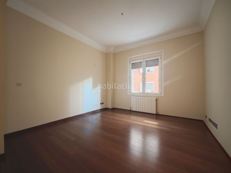 Foto bf74c1db-458b-4aba-a9bf-9070d59717a3. Pis amb calefacció a Universidad San Francisco Zaragoza