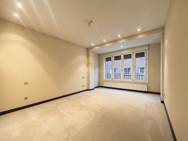 Foto f3ad21de-8ad9-4fe4-84a7-f34e5270fb12. Pis amb calefacció a Universidad San Francisco Zaragoza