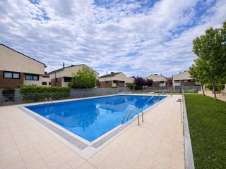Reihenhaus  Lagos del alba. Exclusiva vivienda de diseño en urbanización privada de referenc