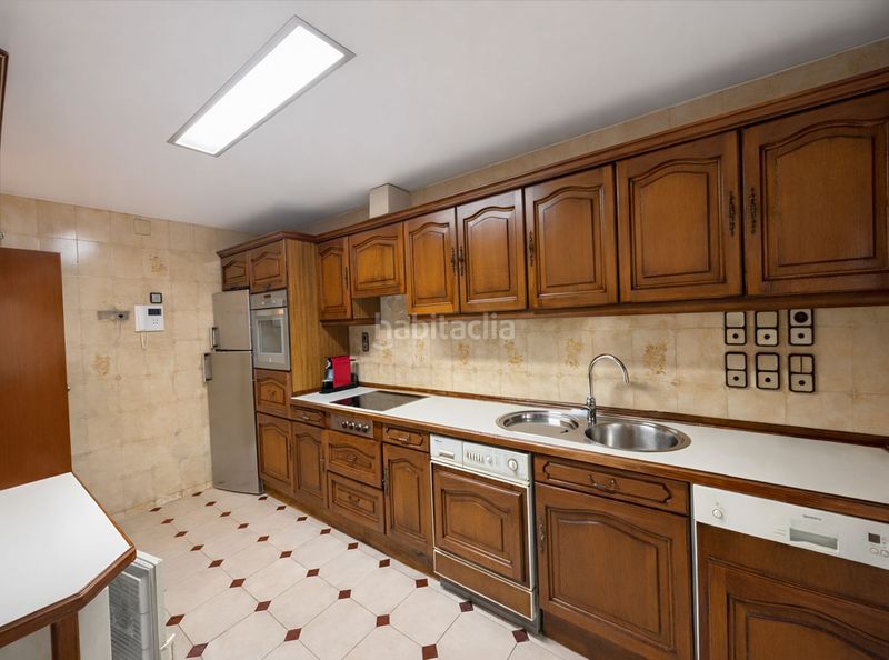 Foto 3b1bc8a2-f722-4fa3-ad42-49dfd4815e4e. Etagenwohnung mit heizung in Paseo Sagasta Zaragoza