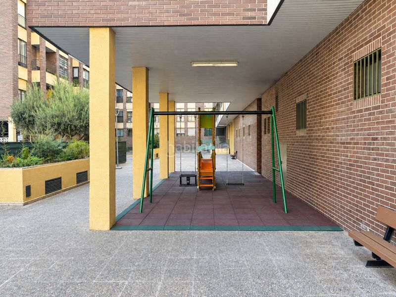 Foto 47aa8315-ea92-4cb0-8b4a-ab233e077351. Piso vivienda familiar con piscina y amplias zonas comunes en actur! en Zaragoza