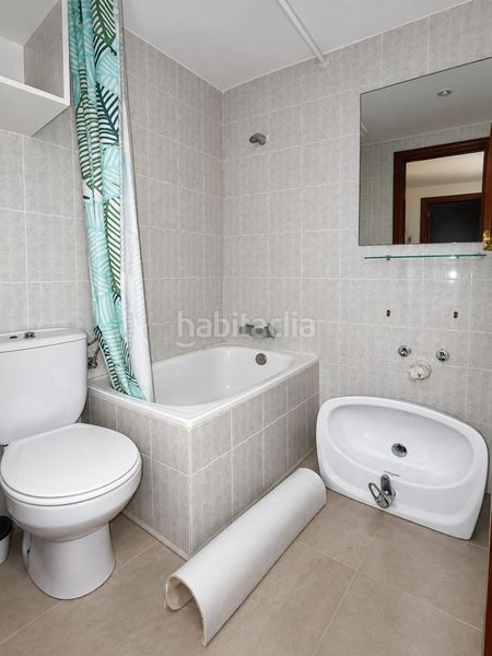 Foto ae4a2d9f-dcb7-4b02-ba86-973e3d3b72c3. Piso vivienda familiar con piscina y amplias zonas comunes en actur! en Zaragoza