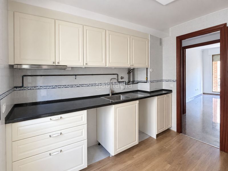 Foto d67f6791-3948-4d61-9a53-f5b071a4fd11. Piso vivienda familiar con piscina y amplias zonas comunes en actur! en Zaragoza