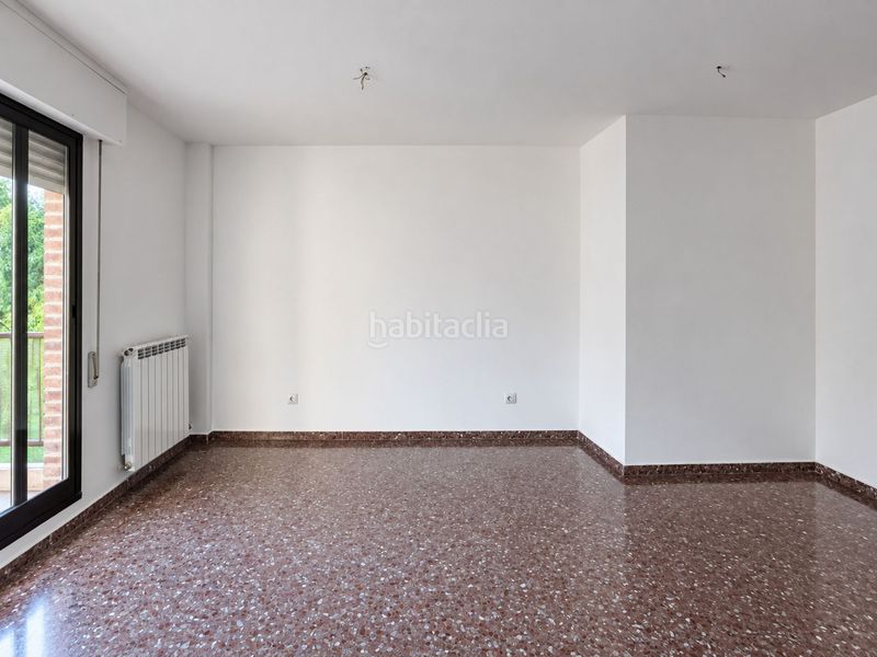 Foto e731b695-4ea2-4fb0-8f75-8b1c7c99b97d. Piso vivienda familiar con piscina y amplias zonas comunes en actur! en Zaragoza