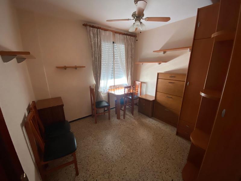 Foto 733b502b-700c-406f-9f82-165ab3670bbf. Piso para entrar a vivir en astilleros - la paz - loreto - el corte inglés Cádiz