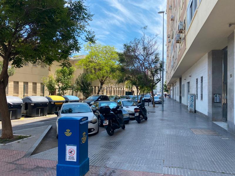 Foto a66b4272-a45d-467e-a760-d900631350f4. Piso para entrar a vivir en astilleros - la paz - loreto - el corte inglés Cádiz