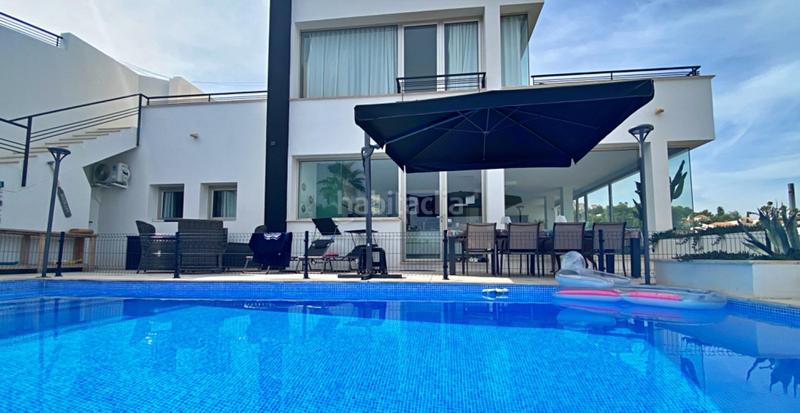 Foto 26522a2e-aee2-4d10-be49-aded8df3d5c0. Xalet amb aparcament piscina a Pueblo Acantilado-Lanuza Campello (el)