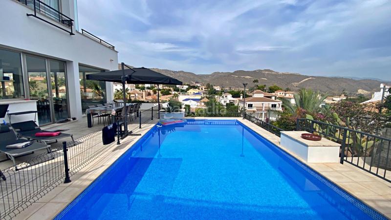 Foto 8c0eb715-aca8-403d-8b64-d0a069d349a5. Xalet amb aparcament piscina a Pueblo Acantilado-Lanuza Campello (el)