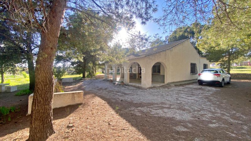 Foto be1a5fe7-e26b-4df6-bfec-719549c195f8. Masia amb aparcament a Totana