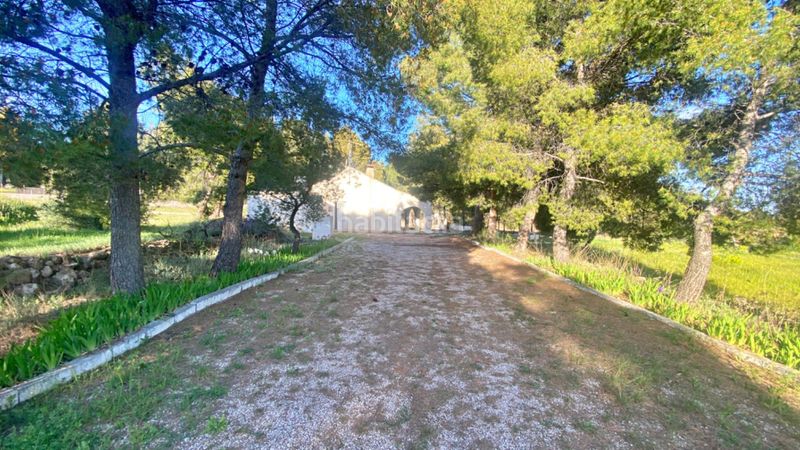 Foto dd6c8cb9-ace4-4b50-9986-2bb16224c43d. Masia amb aparcament a Totana