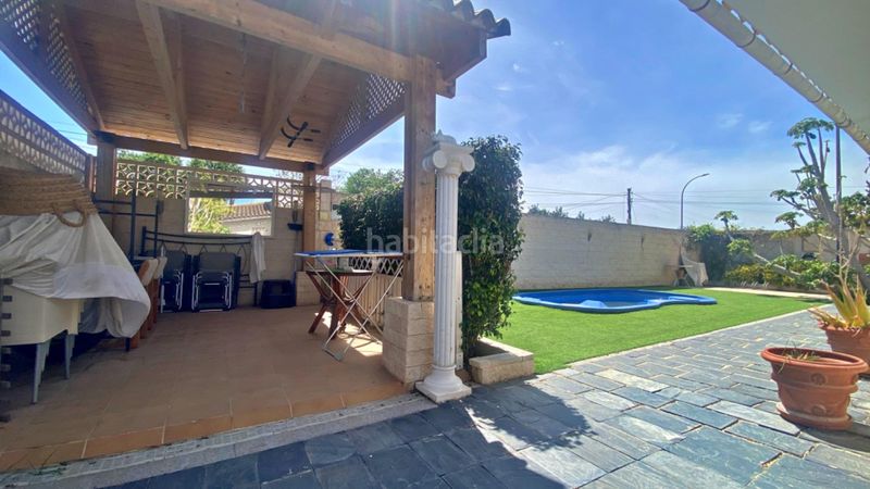 Foto 3f68fb69-0f51-4766-bad7-3a77bb54f652. Xalet amb aparcament piscina a Playa Muchavista Campello (el)