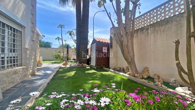 Foto 84ac1697-7ed4-427d-9ea6-a9e2c889982d. Xalet amb aparcament piscina a Playa Muchavista Campello (el)