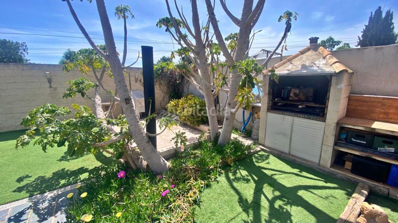 Foto e1882384-2a65-44c7-987b-b7c68c4fda8d. Xalet amb aparcament piscina a Playa Muchavista Campello (el)