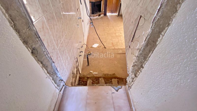 Foto dcf8c772-b2b7-4870-b147-cb44d573b5b3. Casa adossada amb aparcament a Totana