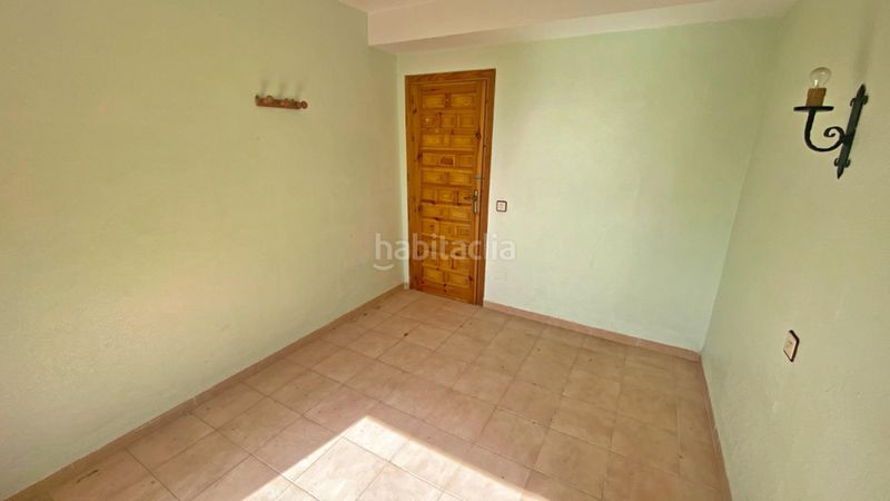 Foto fefde3a9-410a-4b99-99c2-cd4e716f968c. Casa adossada amb aparcament a Totana