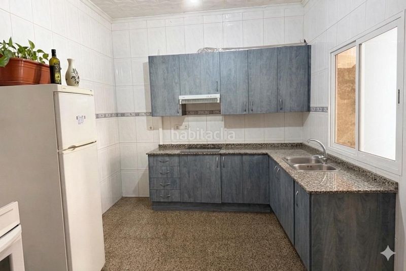 Foto eac88a34-7c9a-43b8-b1f0-a17a3bdb06e4. Planta baixa a Totana
